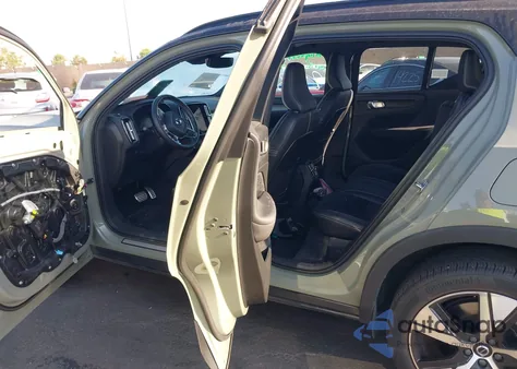 2021 Volvo Xc40 Recharge Pure Electric P8 from USA, damaged, VIN YV4ED3UR3M2547274